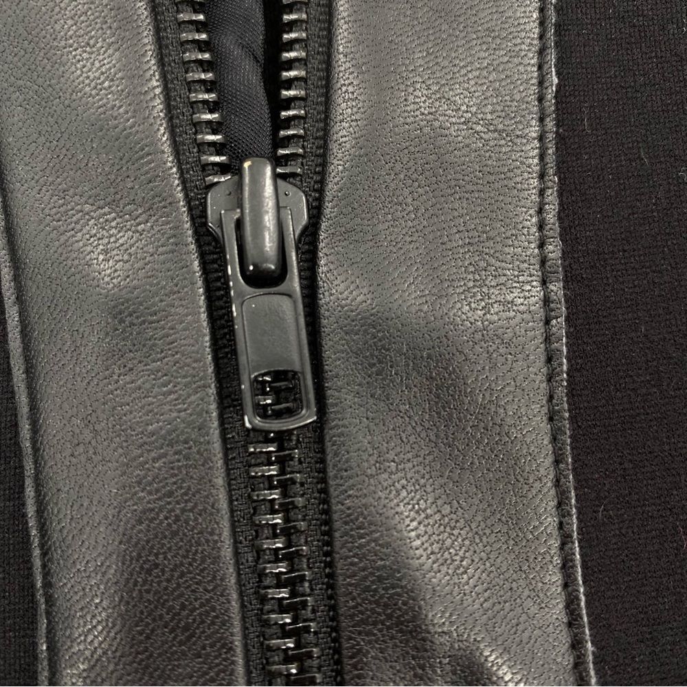 Black Jacket - Picture 5 of 9